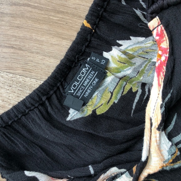 Volcom Hibiscus Flower Dress - Picture 2 of 3